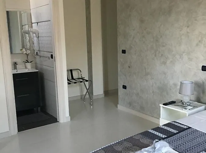 Vittorio Emanuele 4*