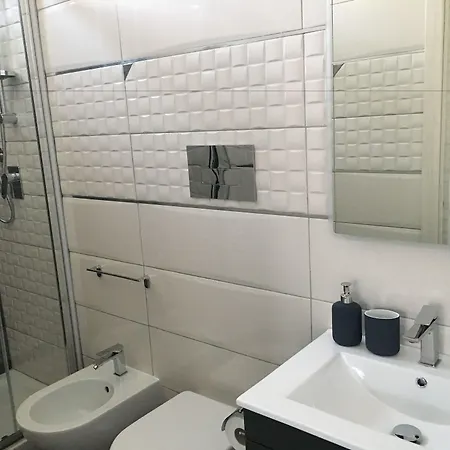 Vittorio Emanuele 4*